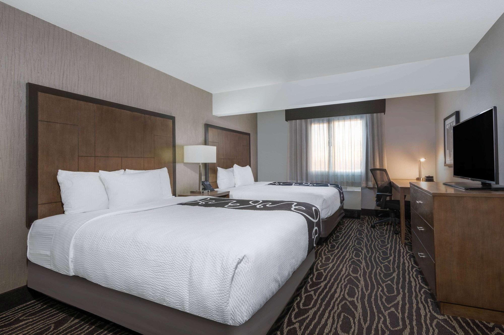 La Quinta By Wyndham Fairbanks Airport Hotel Екстериор снимка