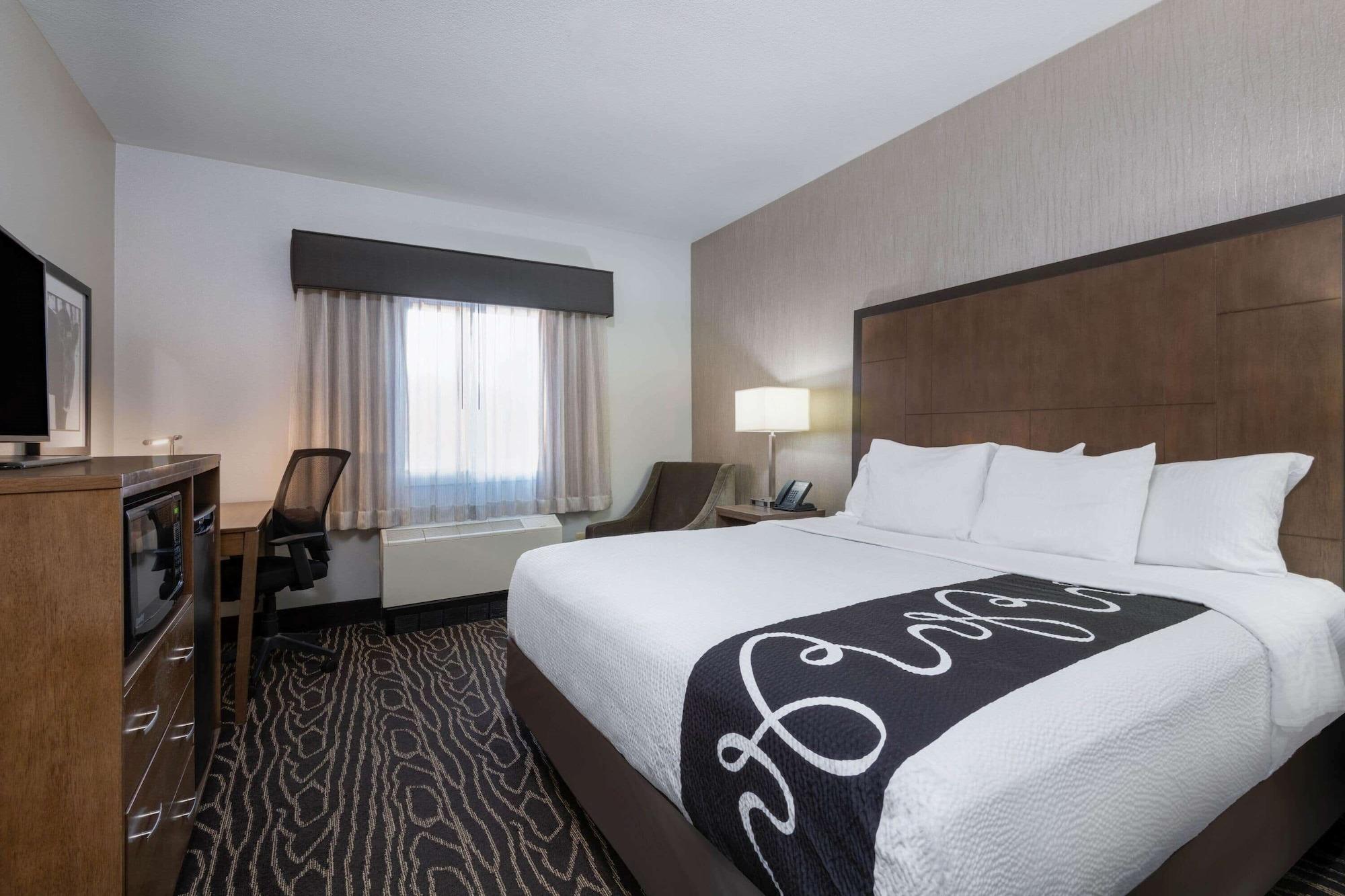 La Quinta By Wyndham Fairbanks Airport Hotel Екстериор снимка