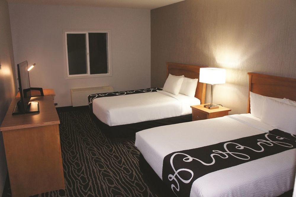 La Quinta By Wyndham Fairbanks Airport Hotel Стая снимка